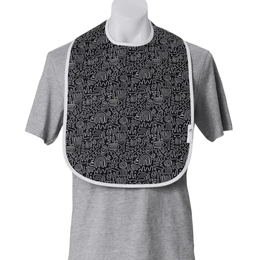 feeding-bib-black-geometric