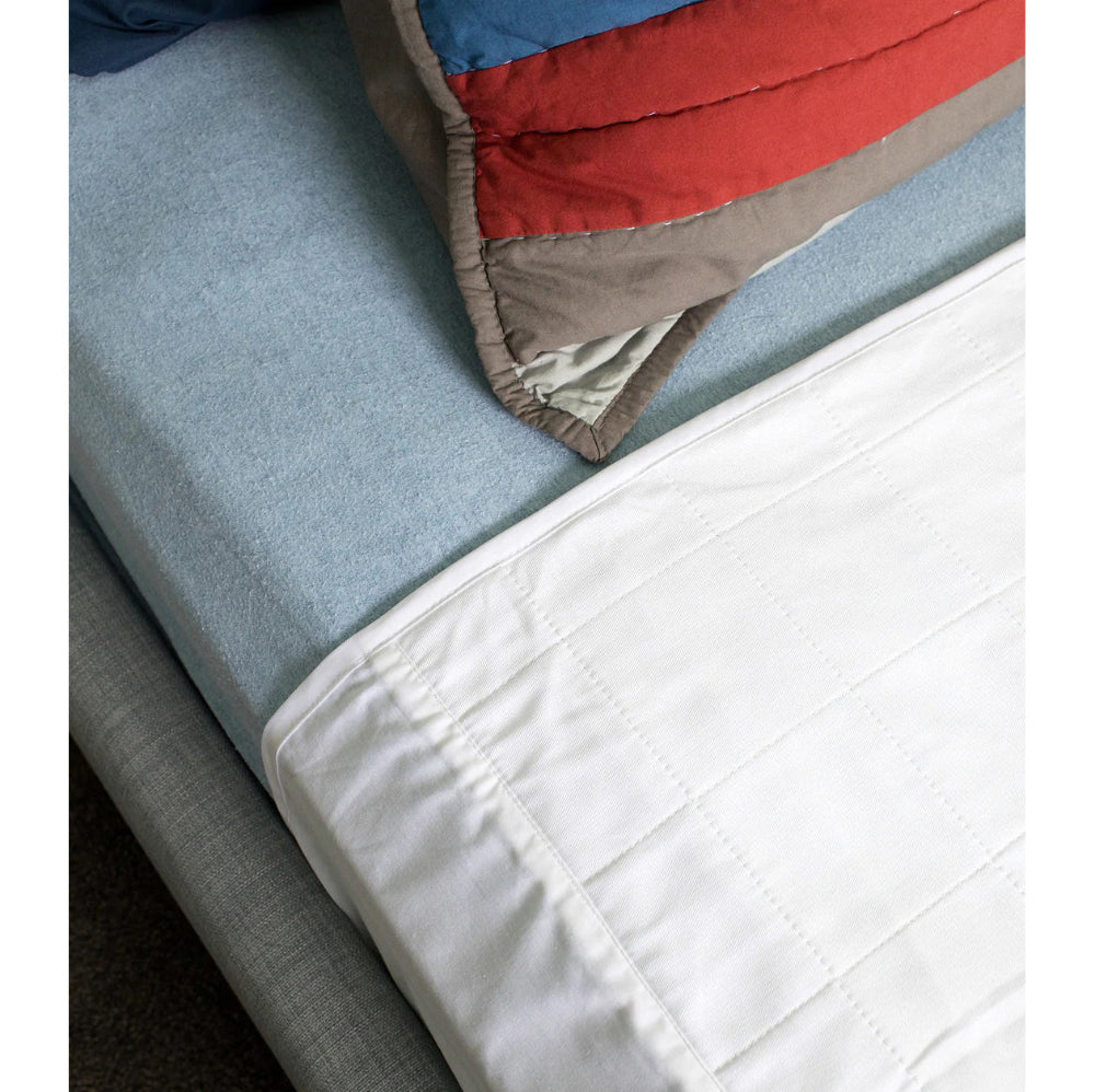 bed-pad-white