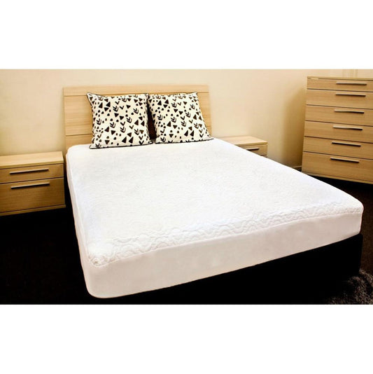 waterproof-mattress-protector-on-bed